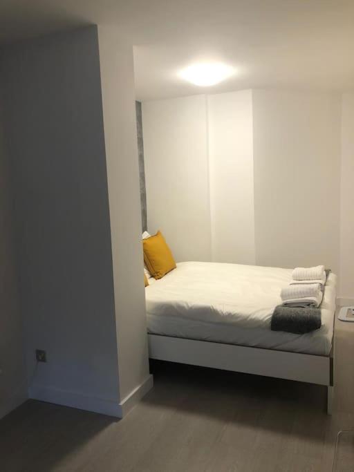 Stunning Apartment In Leeds- Financial District 리즈 외부 사진